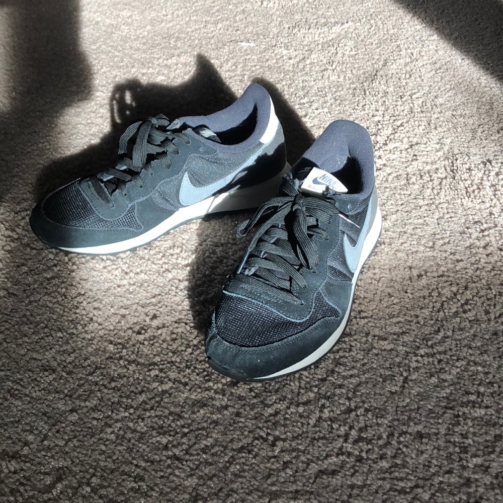 Nike internationalist